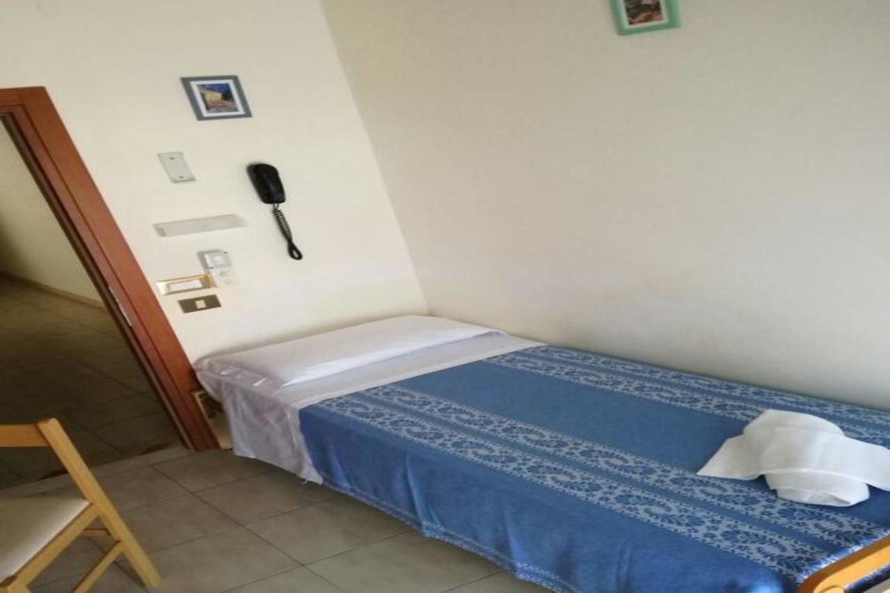 רימיני Hotel Annamare מראה חיצוני תמונה