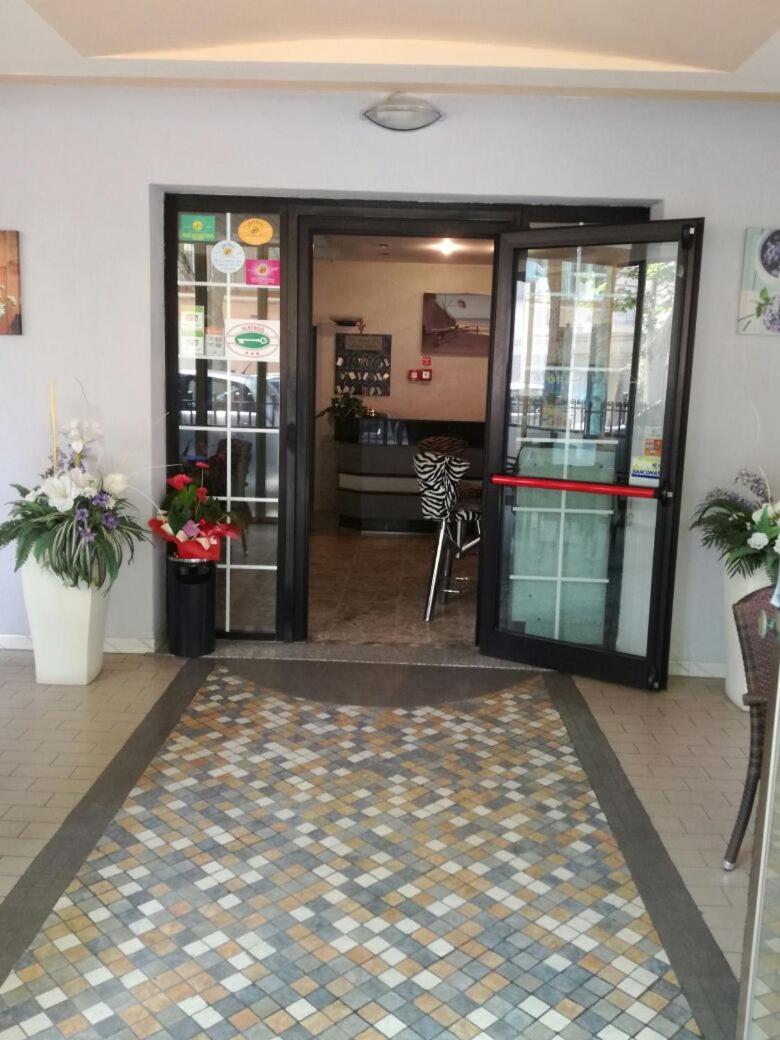 רימיני Hotel Annamare מראה חיצוני תמונה