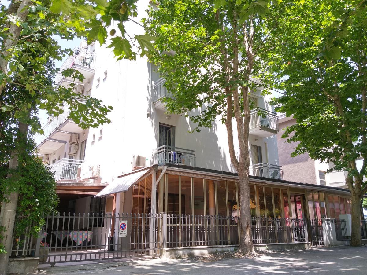 רימיני Hotel Annamare מראה חיצוני תמונה