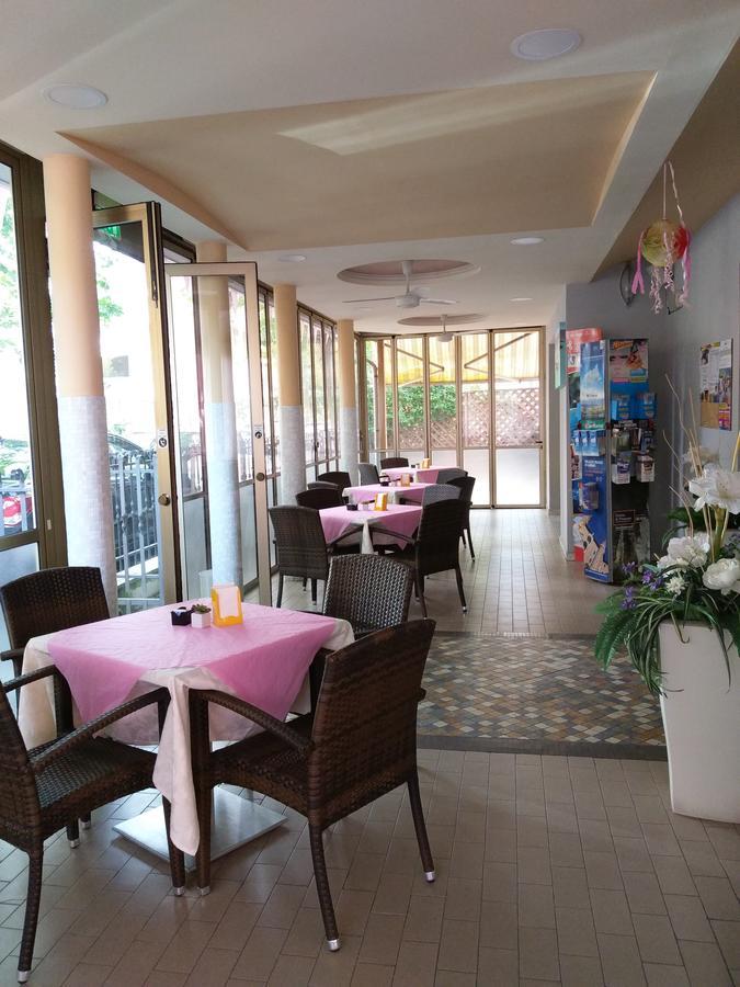רימיני Hotel Annamare מראה חיצוני תמונה