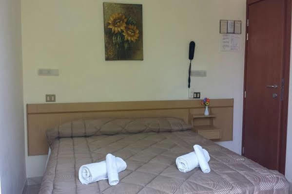 רימיני Hotel Annamare מראה חיצוני תמונה
